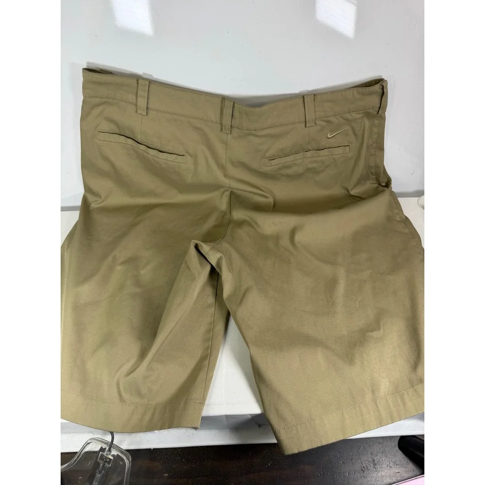 Nike‎ Golf Dri-FIT Mens Khaki Shorts Size 34 Flat Front Performance